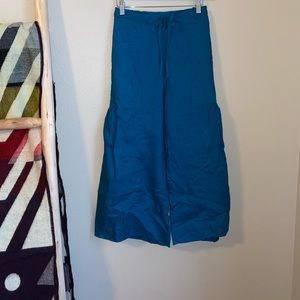 Soft Surroundings Blue/Teal Linen Cropped Pants